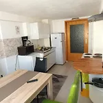 Apartment Octopus-2 Monteurwohnung In Zentrum! 2-zkb Im 2og