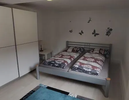 Octopus-2 Monteurwohnung In Zentrum! 2-zkb Im 2og شقة