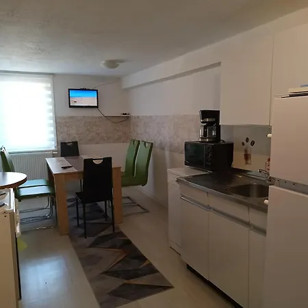 Octopus-2 Monteurwohnung In Zentrum! 2-zkb Im 2og هوفغايزمار