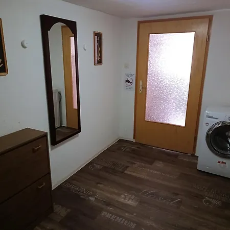 Octopus-2 Monteurwohnung In Zentrum! 2-zkb Im 2og شقة هوفغايزمار