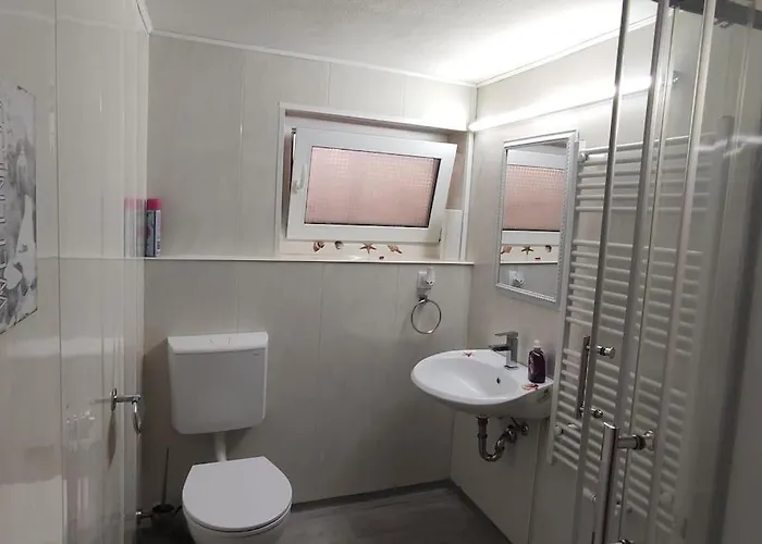 Octopus-2 Monteurwohnung In Zentrum! 2-zkb Im 2og 公寓