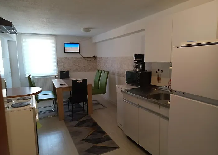 Octopus-2 Monteurwohnung In Zentrum! 2-zkb Im 2og 霍夫吉斯马尔