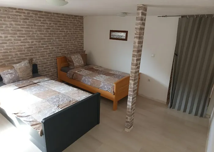 Octopus-2 Monteurwohnung In Zentrum! 2-zkb Im 2og 公寓 *