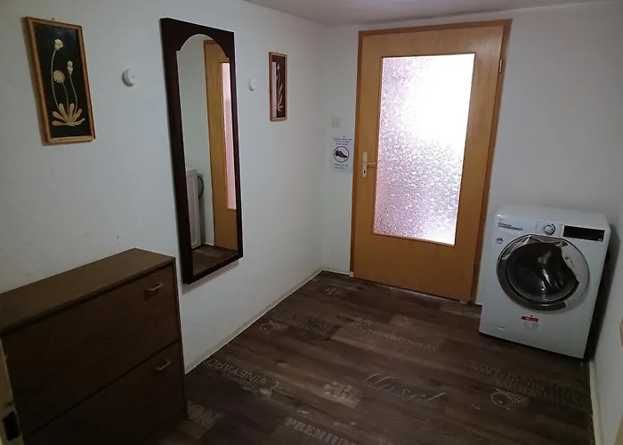 Octopus-2 Monteurwohnung In Zentrum! 2-zkb Im 2og 公寓 霍夫吉斯马尔